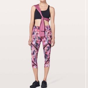 Lululemon On Pace Crop 21” leggings size 4 in Sun Dazed Multi Pink